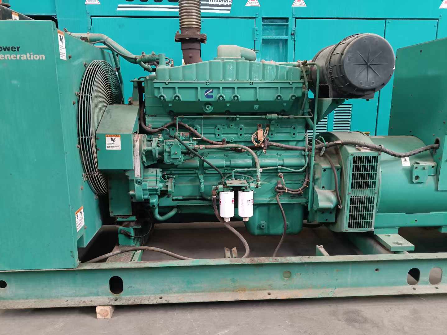 青河过载会对 600kW 柴油发电机组造成哪些损害？